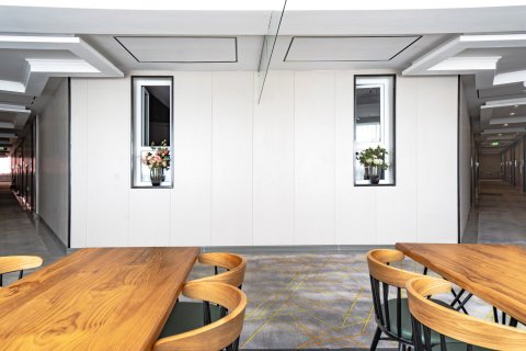 伊宁伊畔艺术酒店(伊犁河风景区店)