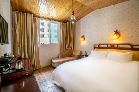 雅江蜀渝商务酒店