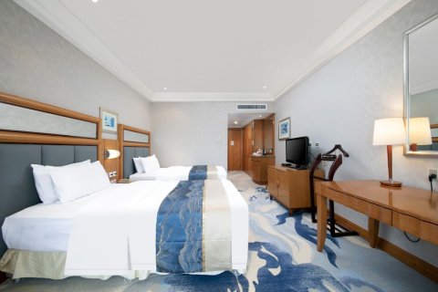 武汉五月花大酒店(黄鹤楼中南路地铁站店)