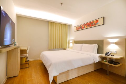 汉庭酒店(沈阳中街地铁站店)