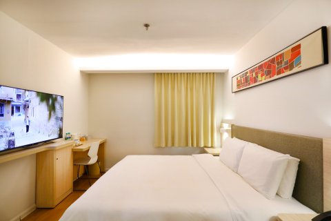 汉庭酒店(沈阳中街地铁站店)