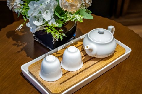 柏丽艾尚酒店(连云港盐河巷高铁站店)