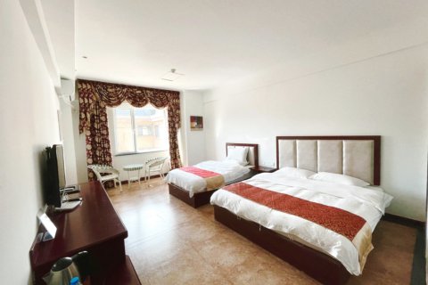 那拉提蜜月客栈