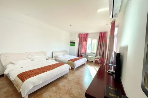 那拉提蜜月客栈