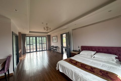 龙门南昆山石河奇观度假山庄