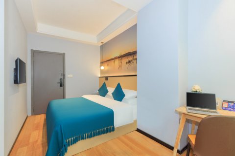 海口希辰智享酒店(海口美兰国际机场T1T2航站楼店)