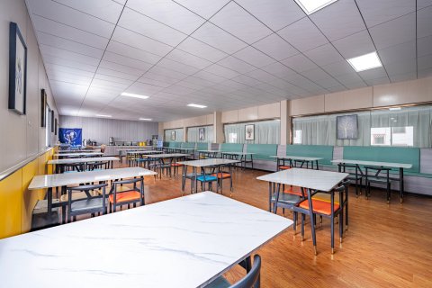 左贡丽呈睿轩酒店