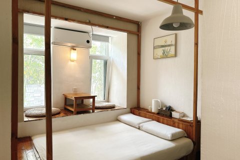 烟台花院里民宿(滨海中路店)