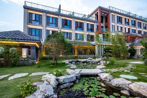 日照万平口东夷小镇希尔顿欢朋酒店