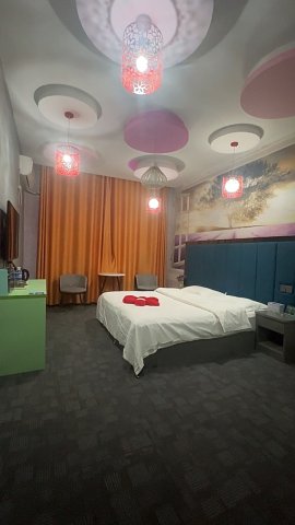 新郑曼婷主题酒店(高坡岩工程学院店)