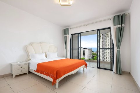 三亚海边漫步海景美宿