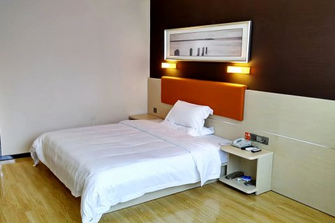 西曼酒店(高安鹏泰百货店)