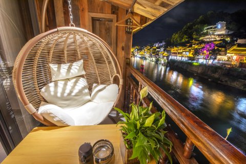 梦缘·一线江景·沱江精品民宿(凤凰古城虹桥店)