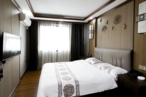 赤壁亚龙湾商务大酒店(高铁站店)