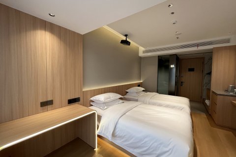 镇江火车站北广场维多纳城市酒店