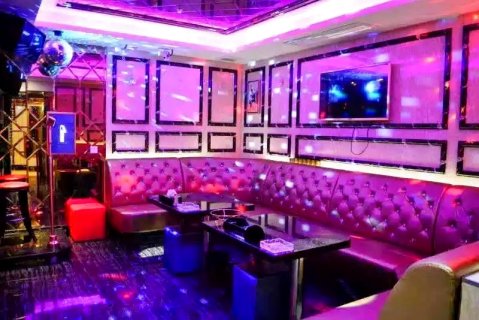 新西里酒店(北流南站店)