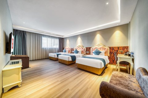 回禾微智酒店(婺源弦高古城高铁站店)