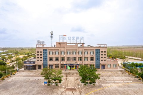 艺选安來酒店(张掖临泽丹霞大道店)