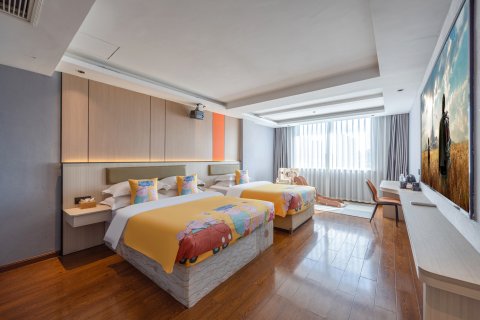 海晶龙城酒店(万达广场店)