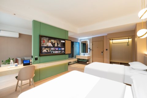 万好酒店(西宁火车站新千夜市店)