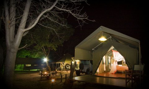 普拉纳之家赞比亚帐篷营地酒店(Prana Tented Camp)