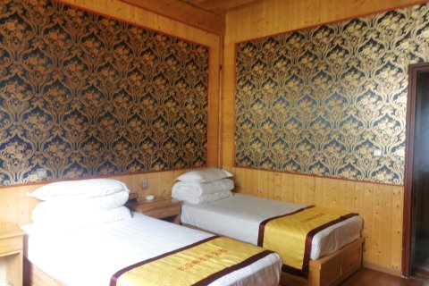 迭部扎尕那青年宾馆