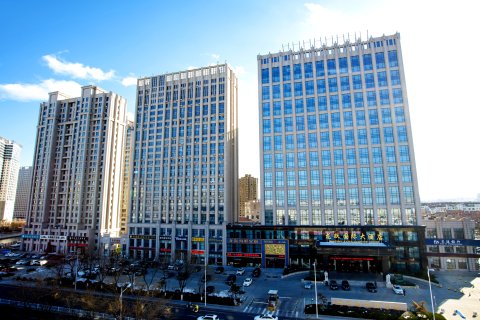龙跃国际大酒店(威海高铁站韩乐坊店)