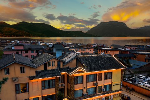 泸沽湖清尘智能美宿