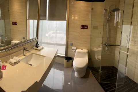 蒲城兴隆温泉大厦