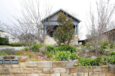劳拉小屋古迹风格酒店(Leura Cottage with Heritage Style)