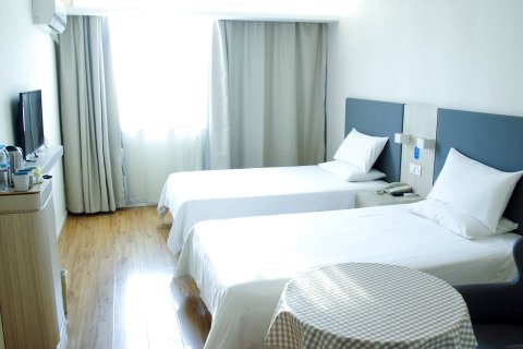 仅庭酒店(平阴汽车总站店)