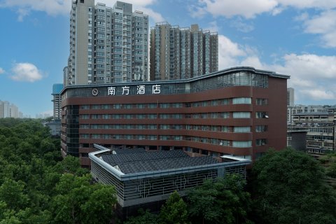 南方酒店(西安洒金桥美食街玉祥门地铁站店)