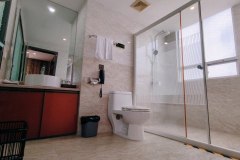 红云酒店(北流汽车总站万达广场店)