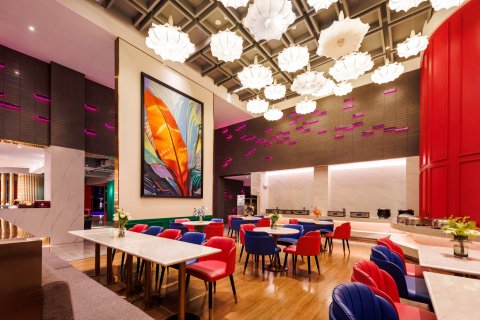 喜鹊酒店(洛阳牡丹广场万达店)