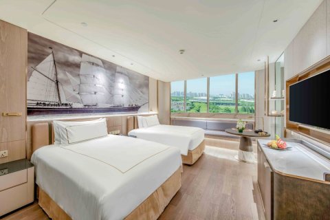 苏州金鸡湖中茵皇冠假日酒店