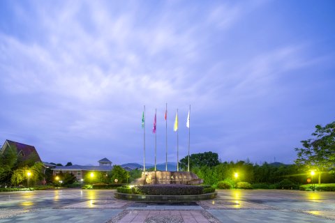 溪口银凤度假村