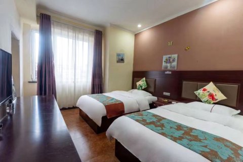 那拉提悦容客栈