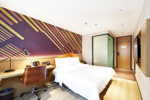 IU酒店(深圳福田口岸地铁站店)