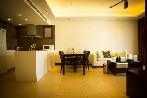 万宁神州半岛旅达屋度假公寓君临海店