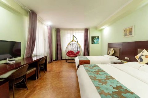 那拉提悦容客栈