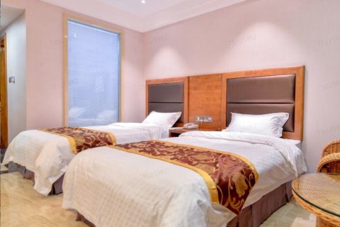 速8酒店(盘山盘锦北高速口水上乐园店)