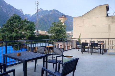 见山青年酒店(华山景区店)