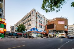 江阴龙砂琥珀酒店(中山公园地铁站店)