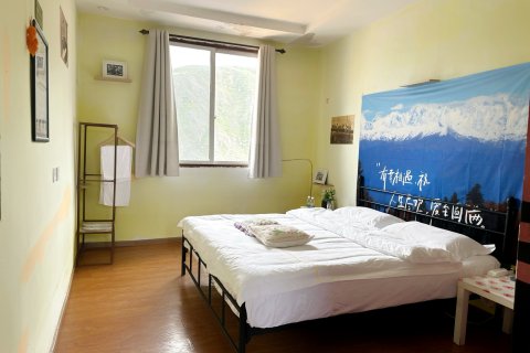 色达西渡国际青年旅舍