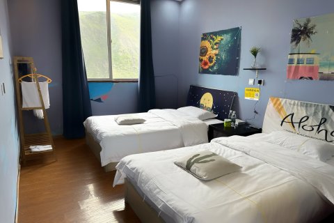 色达西渡国际青年旅舍