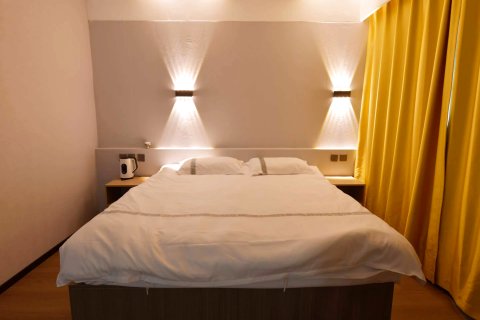 荣成莱卡商务酒店