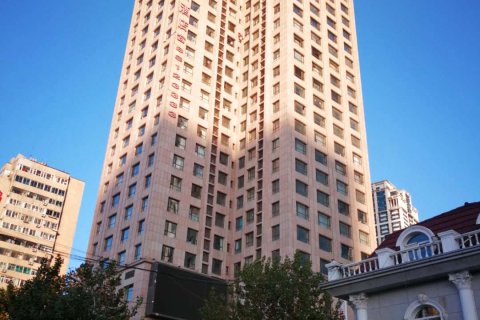 普照假日酒店(大连火车站中山广场店)