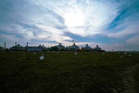 陈巴尔虎旗天下草原