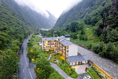 理县毕棚晓月酒店