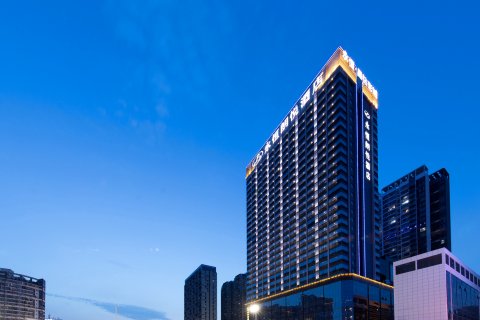 永恒朗悦酒店(南宁动物园广西大学地铁站店)